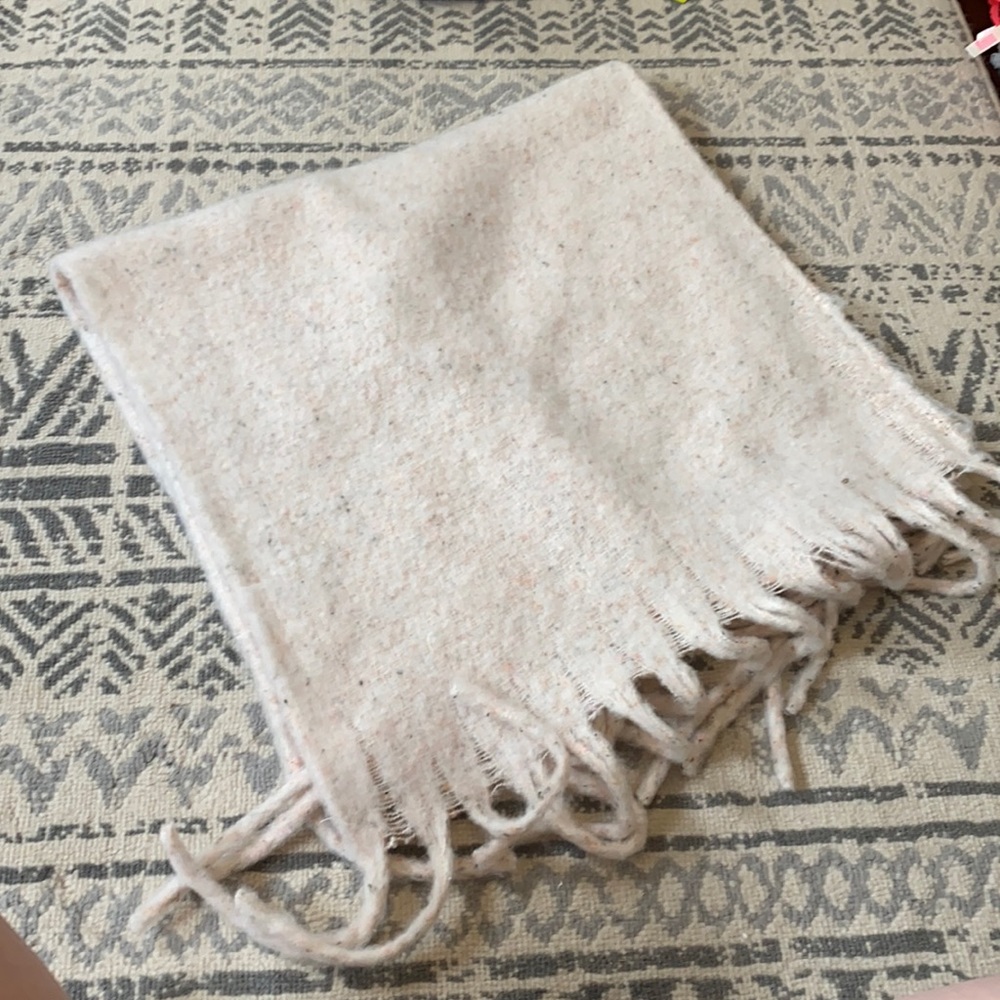 Aerie Cream Blanket Scarf